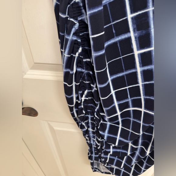 🌼Calvin Klein dress - Picture 3 of 4